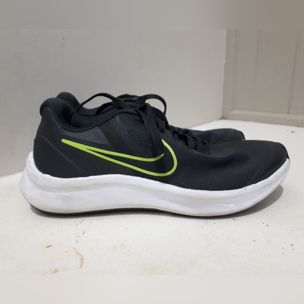 Nike Unisex Star Runner shoes